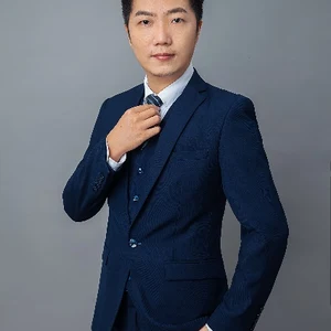 廖宏 - 企业AI培训专家